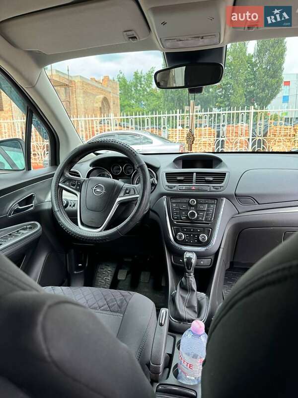 Позашляховик / Кросовер Opel Mokka 2015 в Києві