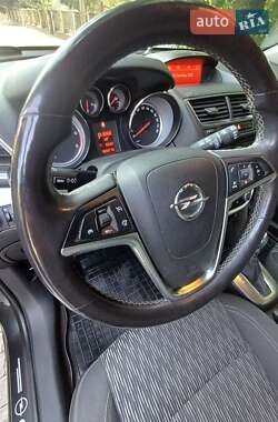 Позашляховик / Кросовер Opel Mokka 2016 в 