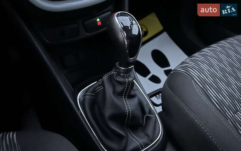 Позашляховик / Кросовер Opel Mokka 2016 в Львові