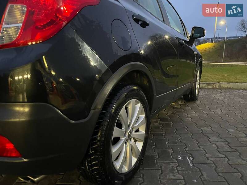 Внедорожник / Кроссовер Opel Mokka 2013 в Тернополе
