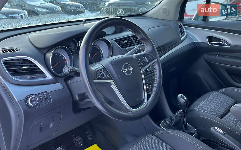 Внедорожник / Кроссовер Opel Mokka 2015 в Стрые