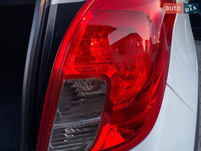 Позашляховик / Кросовер Opel Mokka 2015 в Коломиї