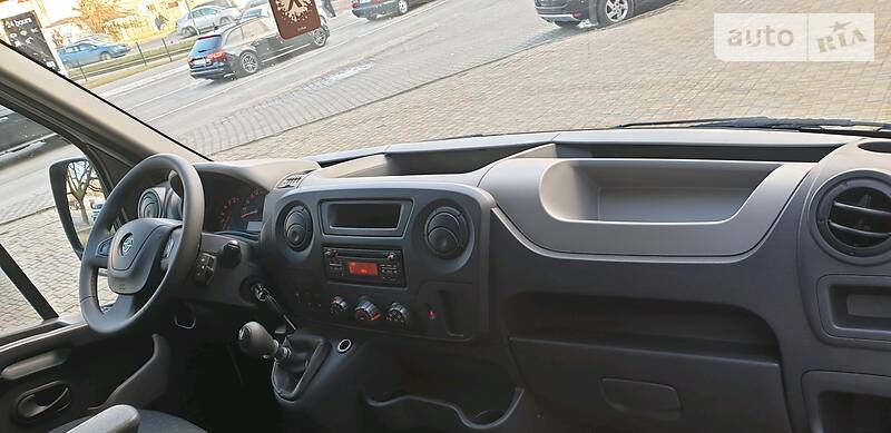 Вантажопасажирський фургон Opel Movano 2016 в Одесі