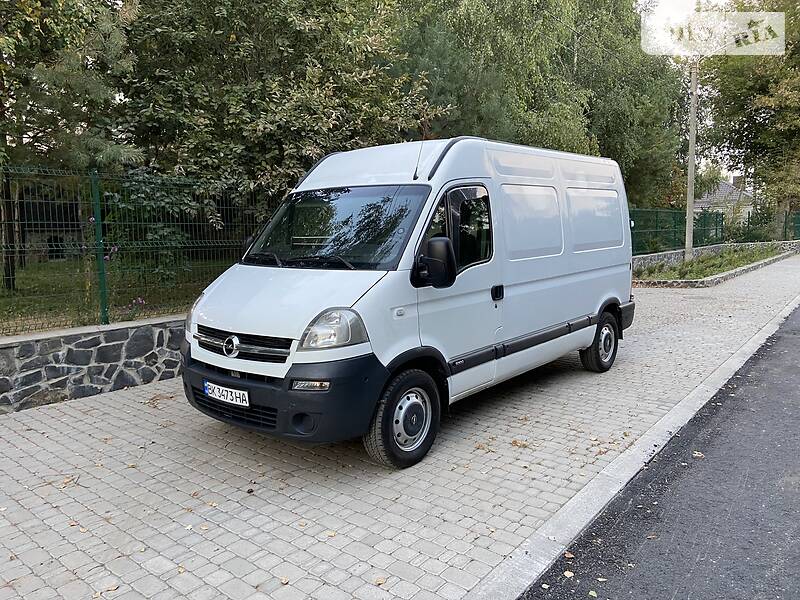 Грузопассажирский фургон Opel Movano 2005 в Ровно