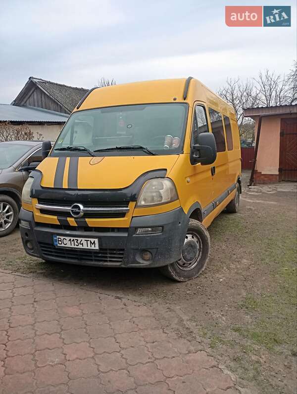Грузопассажирский фургон Opel Movano 2006 в Жовкве