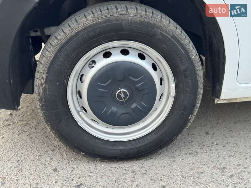 Вантажний фургон Opel Movano 2018 в Дубні