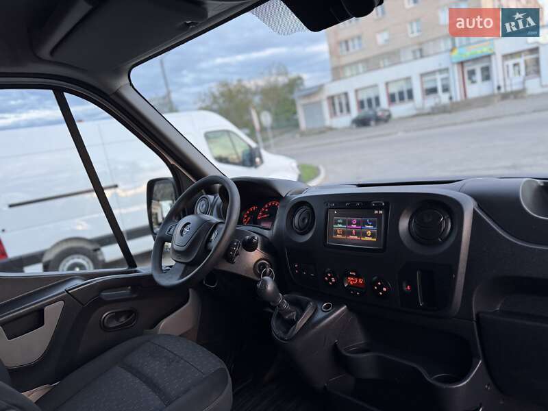 Вантажний фургон Opel Movano 2018 в Дубні