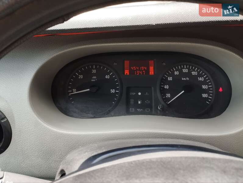 Грузовой фургон Opel Movano 2006 в Умани