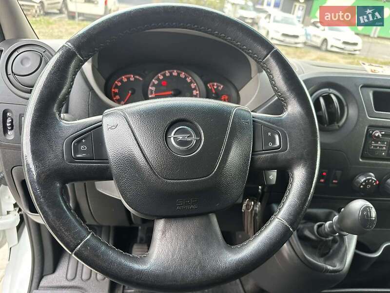Вантажний фургон Opel Movano 2017 в Черкасах