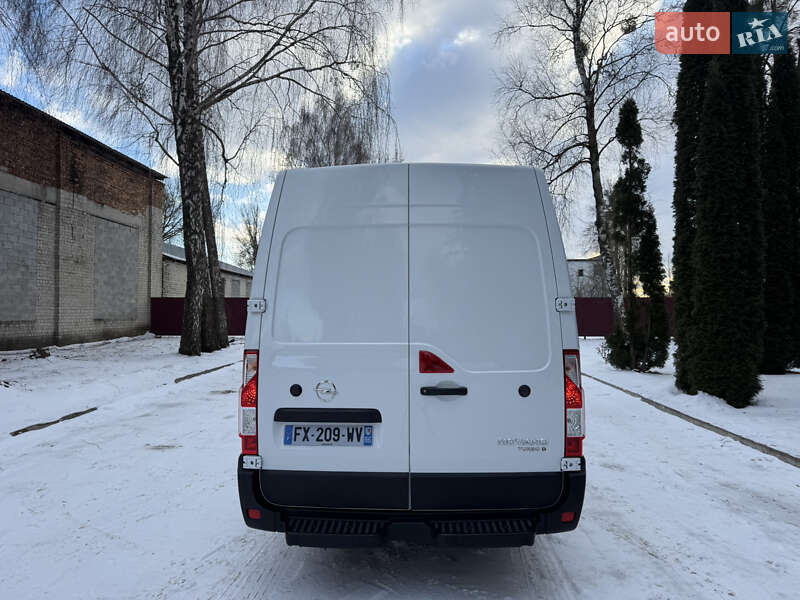 Вантажний фургон Opel Movano 2021 в Кореці