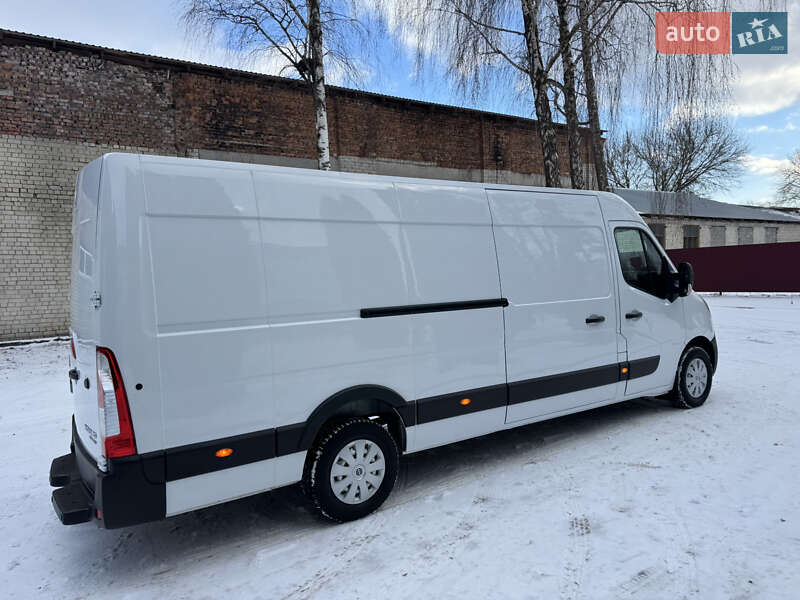 Вантажний фургон Opel Movano 2021 в Кореці