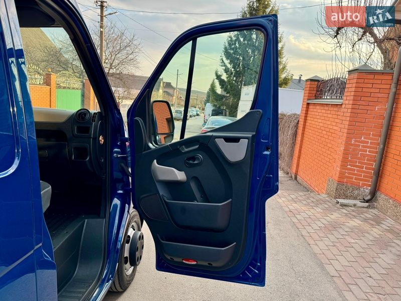 Вантажний фургон Opel Movano 2015 в Вінниці