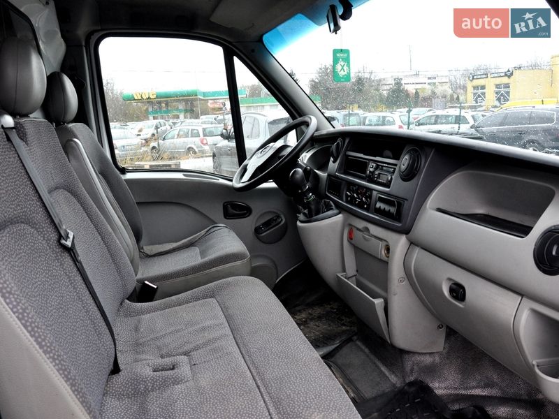 Вантажний фургон Opel Movano 2005 в Львові