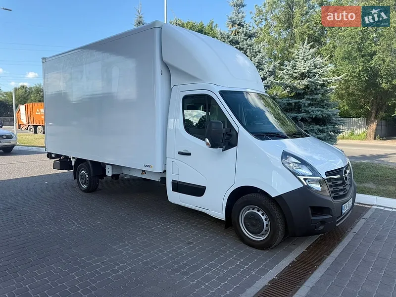 Opel Movano