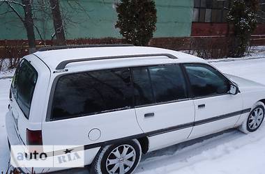 Универсал Opel Omega 1989 в 