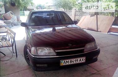 Седан Opel Omega 1991 в Киеве