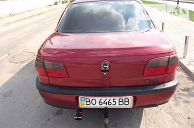 Седан Opel Omega 1995 в Тернополе