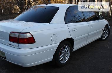 Седан Opel Omega 2001 в Каменском