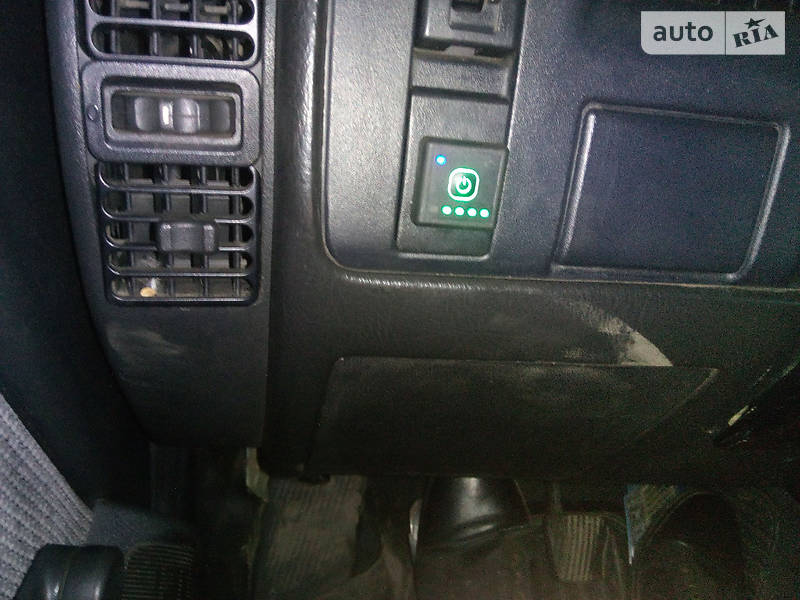 Седан Opel Omega 1992 в Славянске