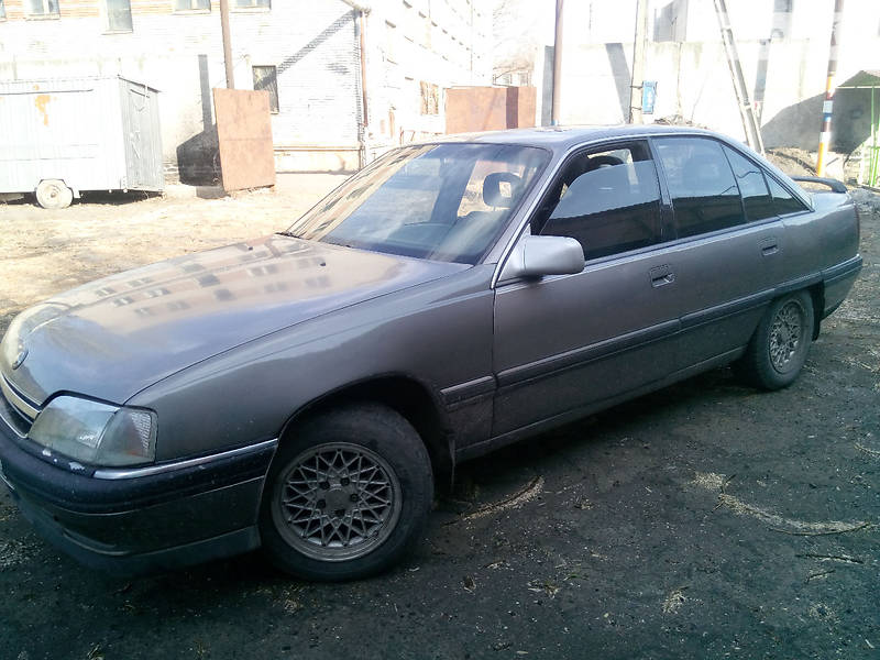 Седан Opel Omega 1992 в Славянске