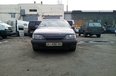 Седан Opel Omega 1989 в Киеве