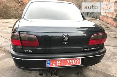 Седан Opel Omega 1999 в Кривом Роге