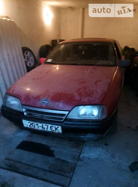 Седан Opel Omega 1988 в Виннице