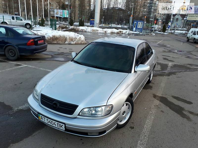 Седан Opel Omega 2000 в Ивано-Франковске