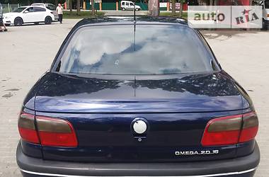 Седан Opel Omega 1995 в Богородчанах