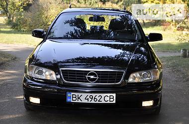 Универсал Opel Omega 2002 в Ровно