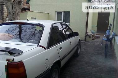 Седан Opel Omega 1987 в Николаеве