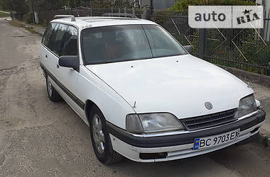 Универсал Opel Omega 1990 в Львове