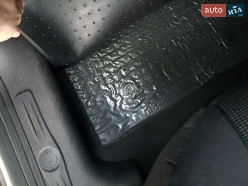 Седан Opel Omega 2003 в Черкасах