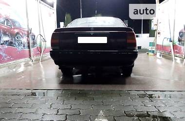 Седан Opel Omega 1989 в Черновцах