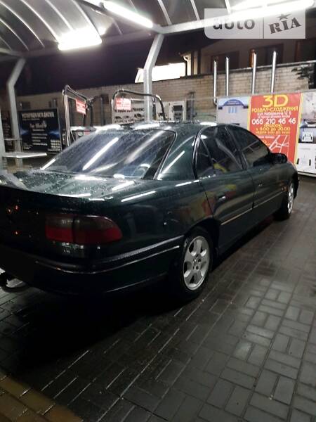 Седан Opel Omega 1999 в Луцке