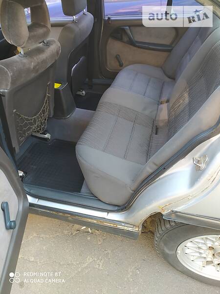 Седан Opel Omega 1988 в Києві фото 10 Седан Opel Omega 1988 в Києві