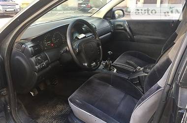 Седан Opel Omega 1994 в 