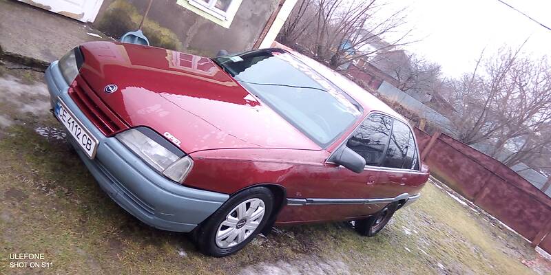 Седан Opel Omega 1990 в Черновцах