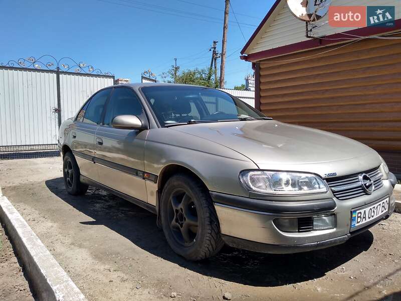Седан Opel Omega 1996 в Благовіщенську