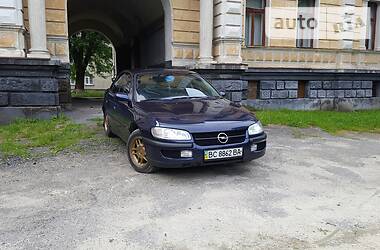 Седан Opel Omega 1998 в Сколе
