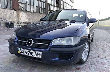 Седан Opel Omega 1993 в Тернополе