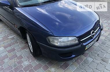 Седан Opel Omega 1994 в Тернополе