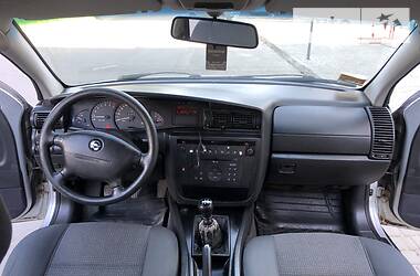 Універсал Opel Omega 2002 в 