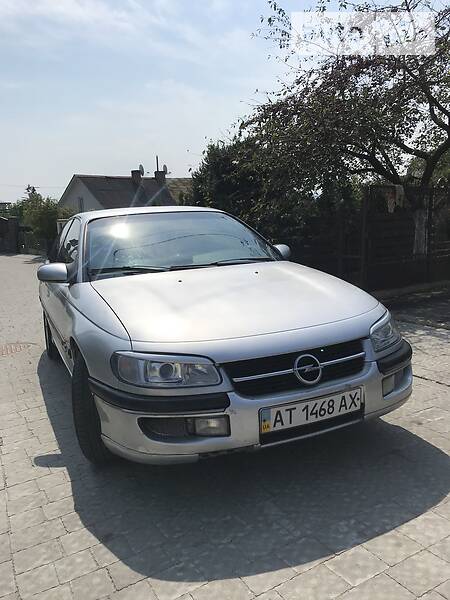 Седан Opel Omega 1996 в Львове