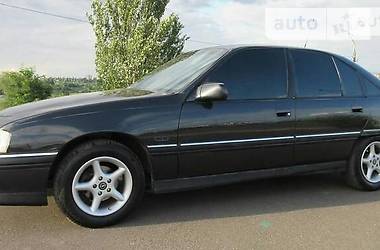 Седан Opel Omega 1993 в Мариуполе