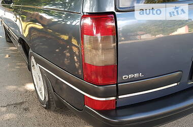 Універсал Opel Omega 1995 в 