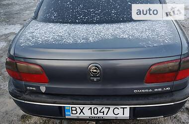 Седан Opel Omega 1994 в Дунаевцах