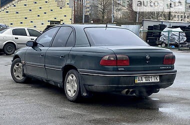 Седан Opel Omega 1998 в Киеве