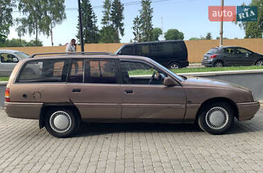 Универсал Opel Omega 1988 в Ивано-Франковске