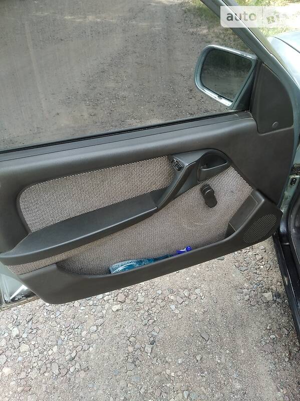 Седан Opel Omega 1987 в Покрові